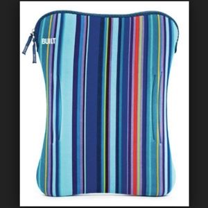 Built Accessories - Built Neoprene Blue Striped Laptop Case 16" Built Accessories - Built Neoprene Blue Striped Laptop Case 16"